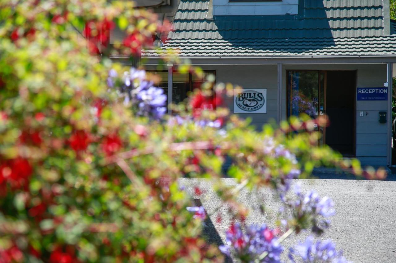 Bulls Motel & Holiday Park Halcombe Exterior foto